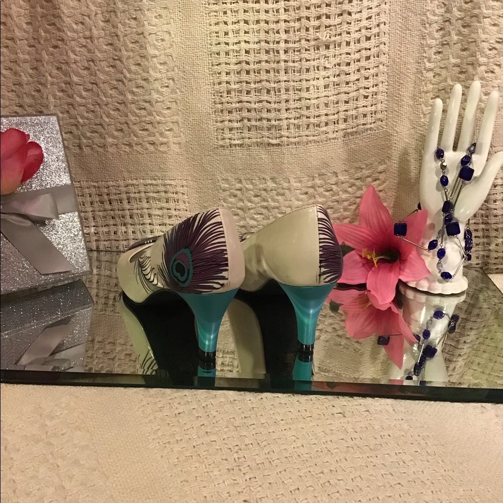 TUK heels đź‘ - Picture 4 of 8